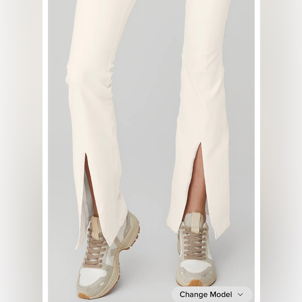 Alo yoga airbrush high waist flutter leggings large ivory